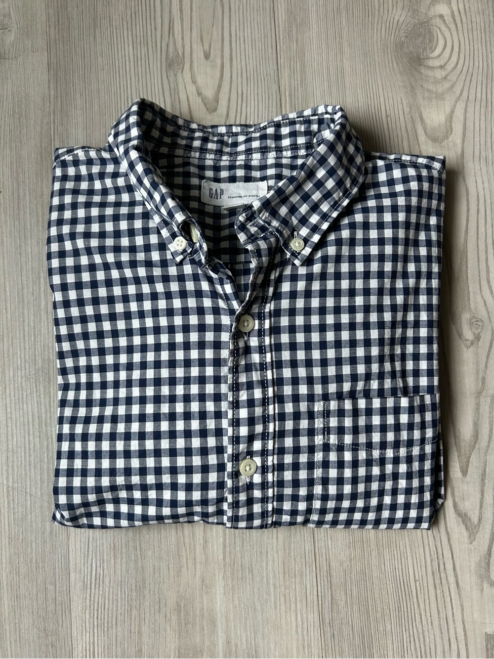 GAP Men's Navy and White Gingham Button-Down Shirt